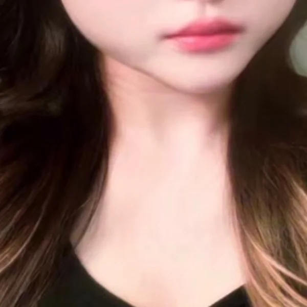 なつなさんの写メ日記：寝れないときって考え事しちゃうよね🧐