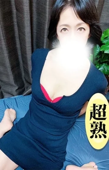 由井ななえ