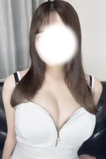 岩見ひな