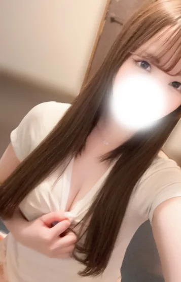 中條ひなの