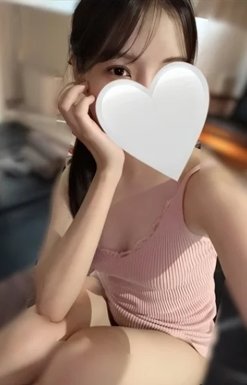 綾瀬れな