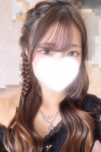 愛川 なゆ