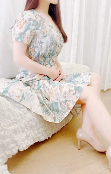 綾見❤️美し透明感 画像2