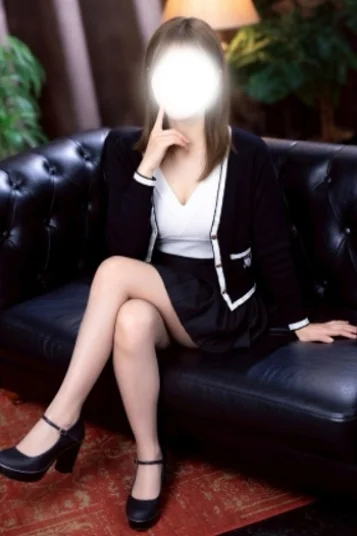 秋吉ひな