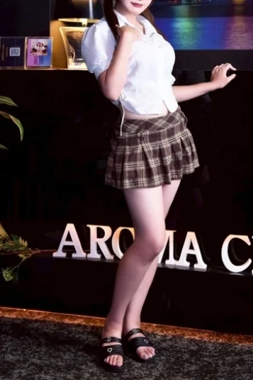 月村 あやな