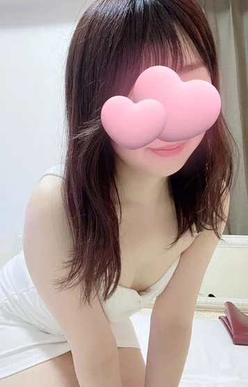 里田ひな